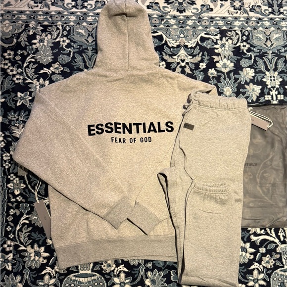 🔥🔥🔥 Essential Fear of God Dark Oatmeal Combo Set (XS) - Picture 10 of 11
